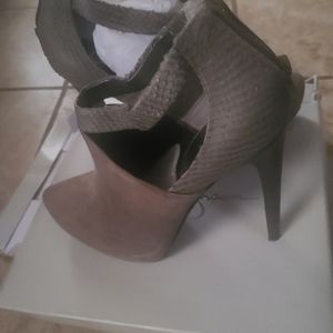 Jessica simpson botties